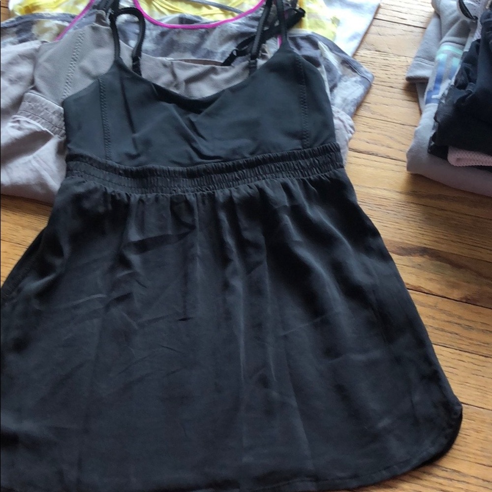 Black lululemon tank top